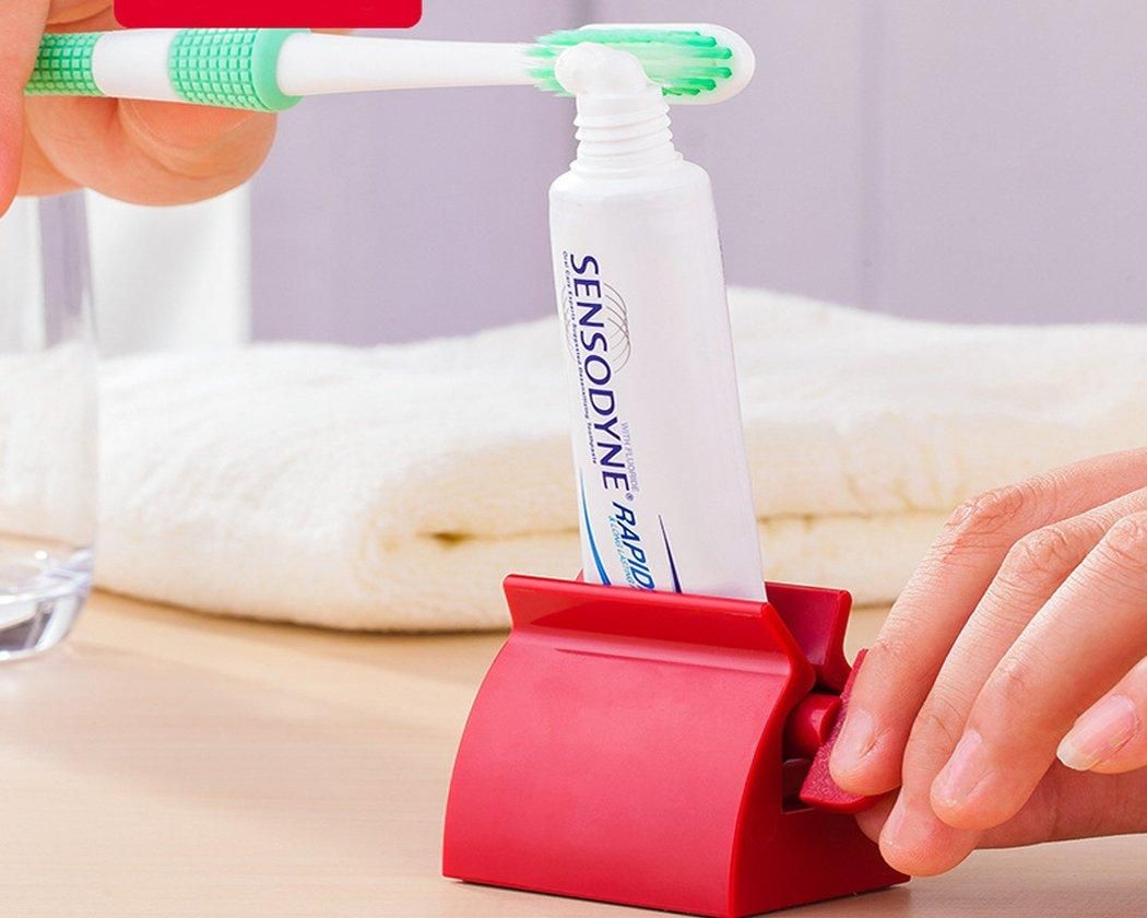 Rolling Toothpaste Squeezer 🔥BUY 1 GET 1 FREE🔥